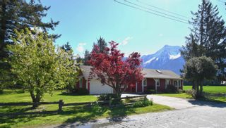 Photo 3: 1694 TRANMER Road: Agassiz House for sale : MLS®# R2865988
