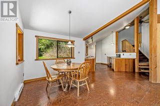 Photo 3: 6912 Railway Ave in Courtenay: House for sale : MLS®# 960726