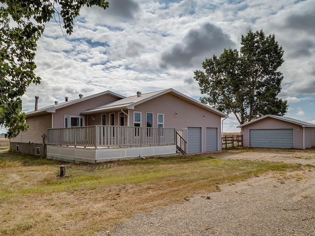 Main Photo: 244083 Range Road 255: Rural Wheatland County Detached for sale : MLS®# C4261442