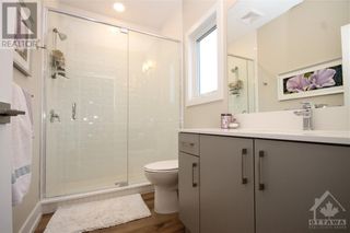 Photo 12: 696 ROOSEVELT AVENUE UNIT#2 in Ottawa: House for rent : MLS®# 1388978