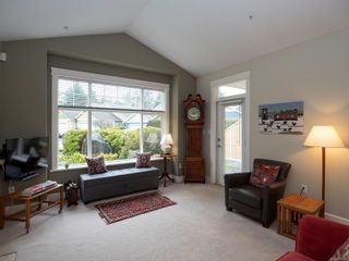 Photo 6: 6378 McRobb Ave in Nanaimo: Na North Nanaimo Row/Townhouse for sale : MLS®# 898210