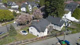 Photo 3: 820 E 16TH Avenue in Vancouver: Fraser VE House for sale in "Cedar Cottage/ Fraser" (Vancouver East)  : MLS®# R2876193