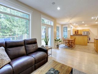 Photo 13: 2997 Lakewood Pl in Langford: La Westhills House for sale : MLS®# 896616
