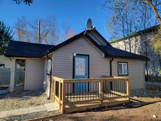 Photo 5: 405 Elliott Street, Quesnel. Investors and first time home buyers take notes! Two separate 3 bedroom units are completely renovated.