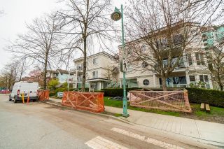 Photo 3: 10 2711 E KENT NORTH Avenue in Vancouver: South Marine Townhouse for sale (Vancouver East)  : MLS®# R2769869