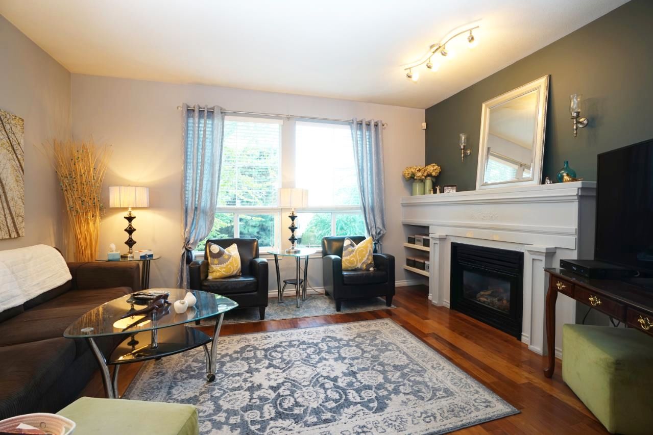 Main Photo: 70 14952 58 AVE Avenue in Surrey: Sullivan Station Townhouse for sale in "Highbrae" : MLS®# R2803957