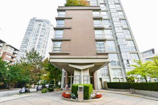 Photo 34: 1902 1228 MARINASIDE Crescent in Vancouver: Yaletown Condo for sale in "Crestmark II" (Vancouver West)  : MLS®# R2582919