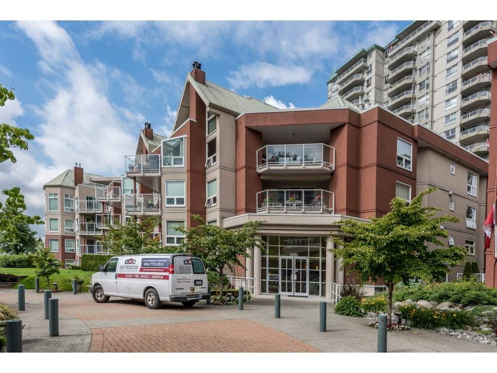 Main Photo: 108 1230 QUAYSIDE Drive in New Westminster: Quay Condo for sale in "TIFFANY SHORES" : MLS®# R2185580