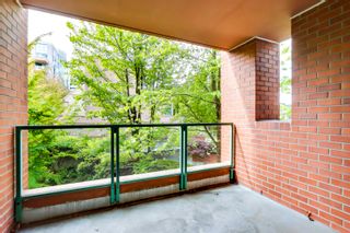 Photo 8: 304 518 W 14TH Avenue in Vancouver: Fairview VW Condo for sale in "PACIFICA" (Vancouver West)  : MLS®# R2780627