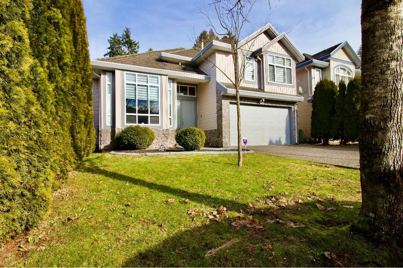 Main Photo: 5832 139 Street in Surrey: Panorama Ridge House for sale : MLS®# R2753528