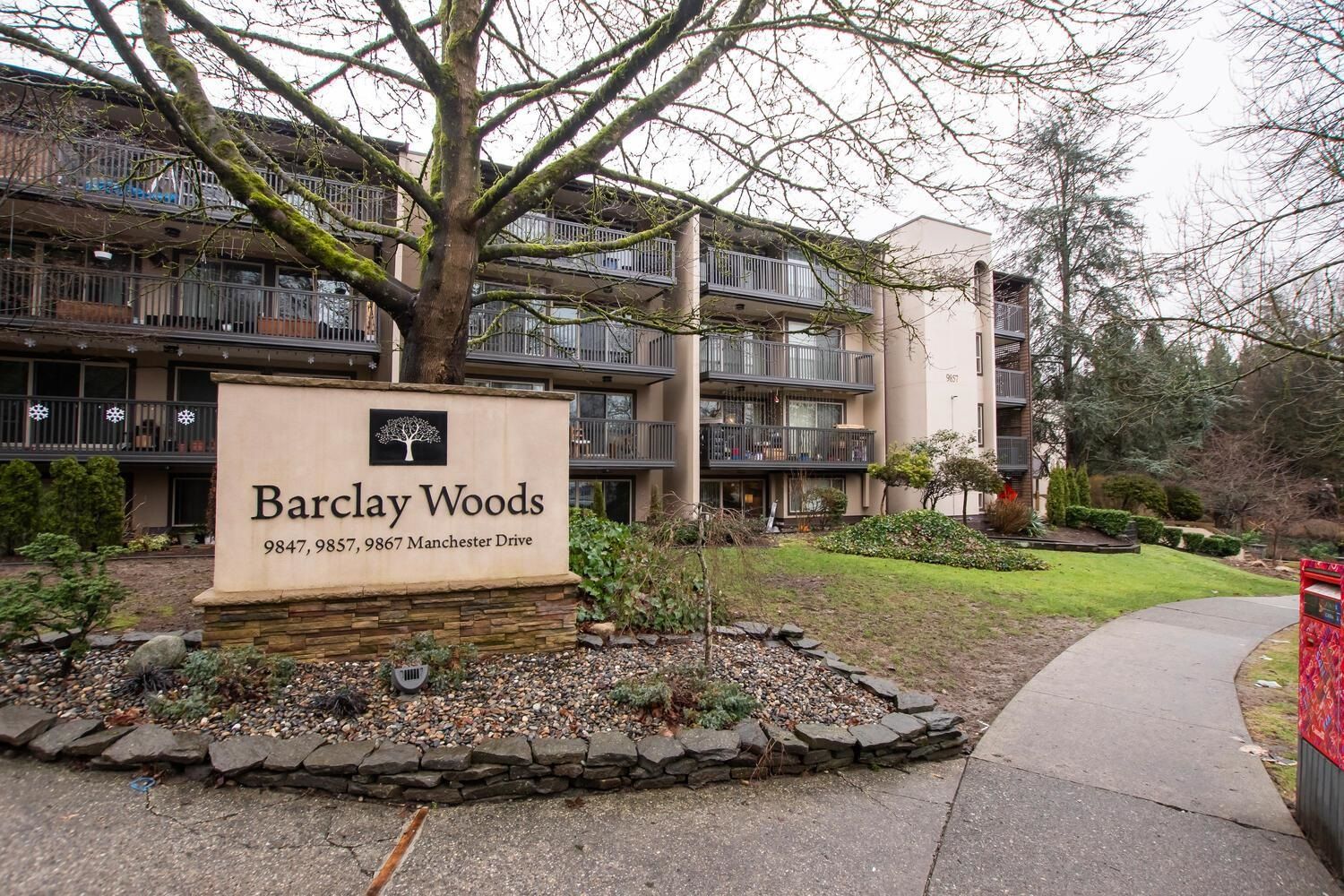 Main Photo: 501 9857 MANCHESTER Drive in Burnaby: Cariboo Condo for sale in "BARCLAY WOODS" (Burnaby North)  : MLS®# R2643770