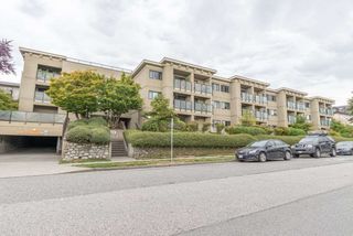 Photo 11: 213 140 E 4TH Street in North Vancouver: Lower Lonsdale Condo for sale in "HARBOURSIDE TERRACE" : MLS®# R2526695