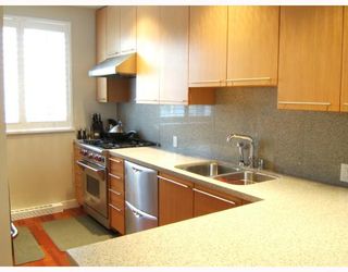 Photo 5: 2951 LAUREL Street in Vancouver: Fairview VW Townhouse for sale in "BROWNSTONE" (Vancouver West)  : MLS®# V702264