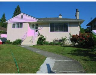Photo 3: 8270 WEDGEWOOD Street in Burnaby: Burnaby Lake House for sale (Burnaby South)  : MLS®# V761337