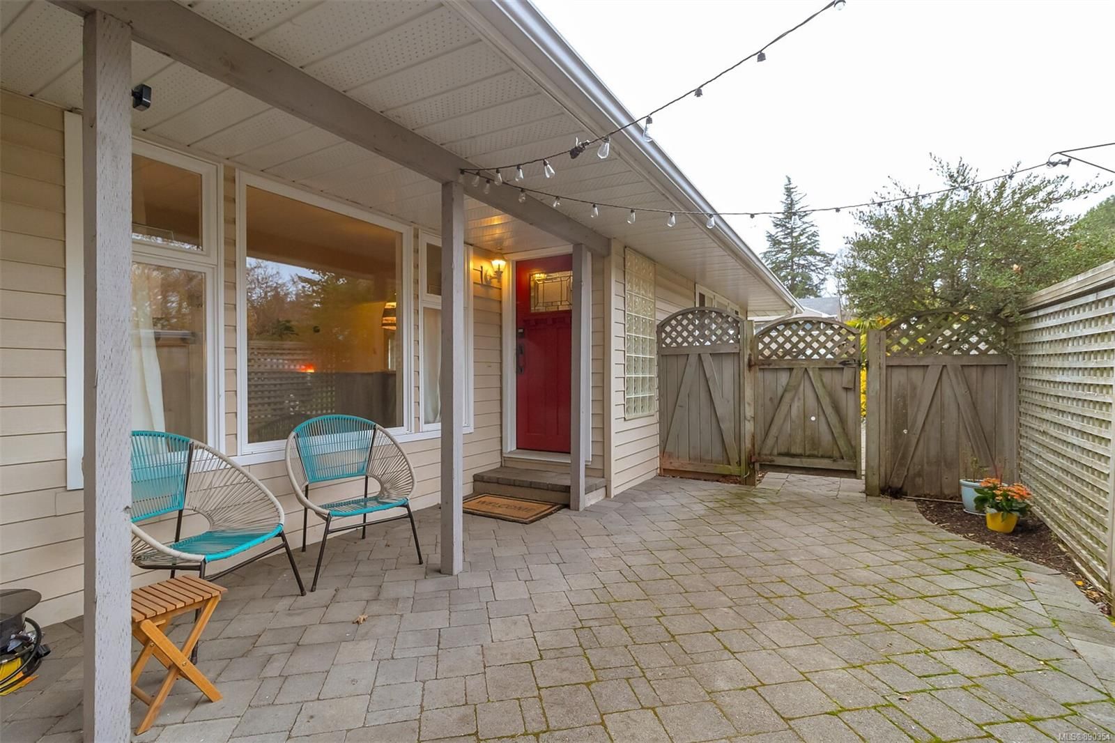 Main Photo: 4159 Hawkes Ave in Saanich: SW Glanford House for sale (Saanich West)  : MLS®# 890354