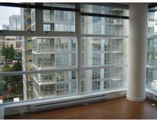 Photo 6: 1106 111 W GEORGIA Street in Vancouver: Downtown VW Condo for sale in "SPECTRUM" (Vancouver West)  : MLS®# V669426