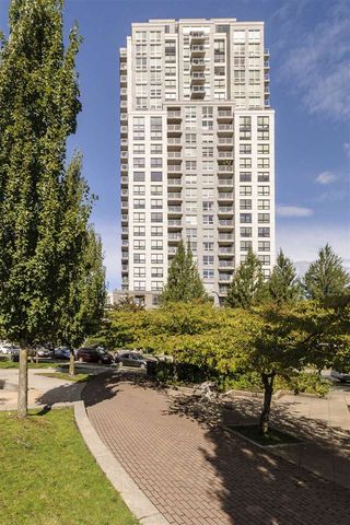 Photo 4: 705 3663 CROWLEY Drive in Vancouver: Collingwood VE Condo for sale in "LATITUDE" (Vancouver East)  : MLS®# R2208070