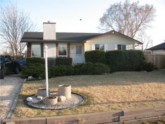 Main Photo:  in OAKBANK: Anola / Dugald / Hazelridge / Oakbank / Vivian Residential for sale (Winnipeg area)  : MLS®# 1007281