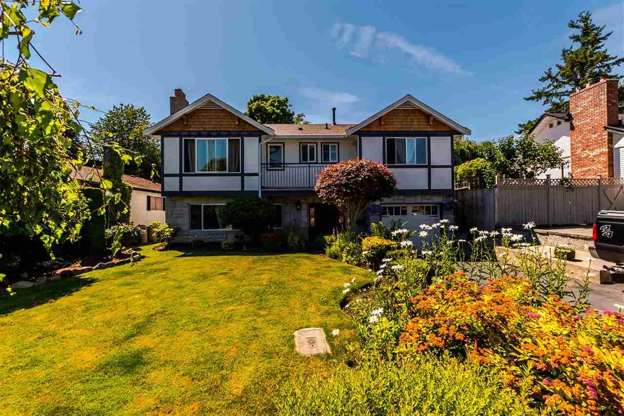 Main Photo: 15828 PROSPECT Crescent: White Rock House for sale (South Surrey White Rock)  : MLS®# R2184591