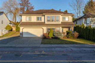 Photo 1: 3822 LATIMER Street in Abbotsford: Abbotsford East House for sale : MLS®# R2550585