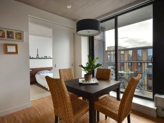 Photo 3: 801 128 W CORDOVA Street in Vancouver: Downtown VW Condo for sale in "WOODWARDS" (Vancouver West)  : MLS®# V899216
