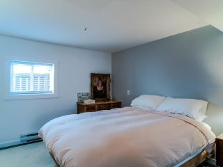 Photo 18: 2269 VENABLES Street in Vancouver: Hastings House for sale (Vancouver East)  : MLS®# R2478519