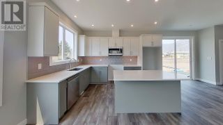 Photo 3: 2 Wood Duck Way in Osoyoos: House for sale : MLS®# 10304430