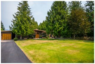 Photo 3: 689 Viel Road in Sorrento: Lakefront House for sale : MLS®# 10102875