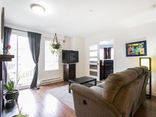 Photo 2: 305 2736 Victoria Street in Vancouver: Grandview VE Condo for sale (Vancouver East)  : MLS®# R2045239