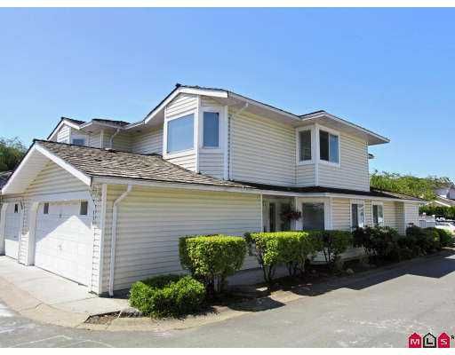Main Photo: 116 9177 154TH Street in Surrey: Fleetwood Tynehead Townhouse for sale in "Chantilly Lane" : MLS®# F2716670