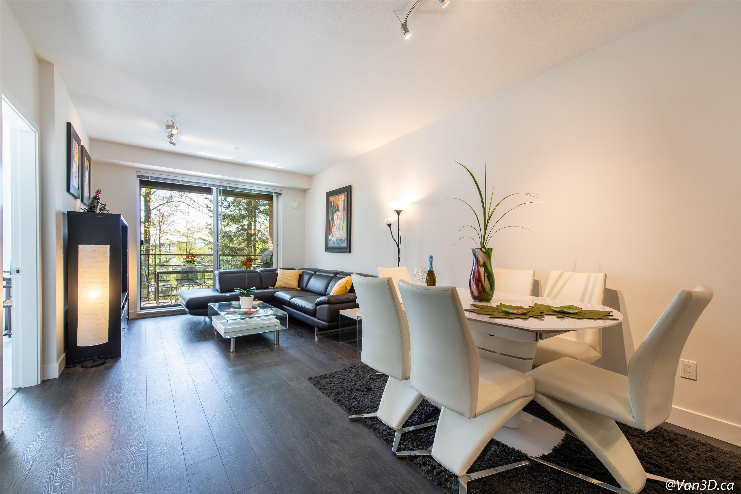 Main Photo: 402 733 W 3RD Street in North Vancouver: Harbourside Condo for sale in "THE SHORE" : MLS®# R2687071
