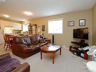 Photo 18: 4001 Santa Rosa Pl in VICTORIA: SW Strawberry Vale House for sale (Saanich West)  : MLS®# 780186