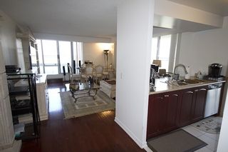 Photo 8: 1112 310 Red Maple Road in Richmond Hill: Langstaff Condo for lease : MLS®# N3453681