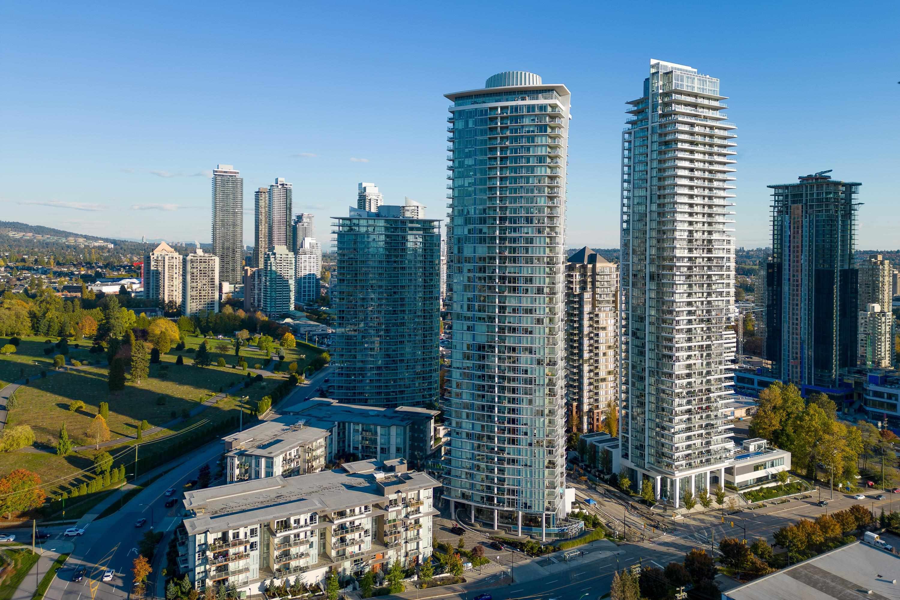 Main Photo: 1901 1788 GILMORE Avenue in Burnaby: Brentwood Park Condo for sale in "Escala" (Burnaby North)  : MLS®# R2843259