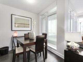 Photo 8: 710 1372 SEYMOUR Street in Vancouver: Downtown VW Condo for sale in "THE MARK" (Vancouver West)  : MLS®# R2157127