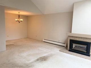 Photo 3: PH4 2320 W 40TH Avenue in Vancouver: Kerrisdale Condo for sale in "Manor Gardens" (Vancouver West)  : MLS®# R2591947