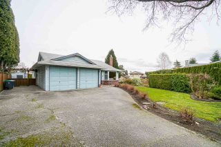 Photo 2: 1942 155 Street in Surrey: King George Corridor House for sale (South Surrey White Rock)  : MLS®# R2552291