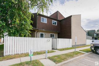 Photo 1: 211 KASKITAYO Court in Edmonton: Zone 16 Townhouse for sale : MLS®# E4307689