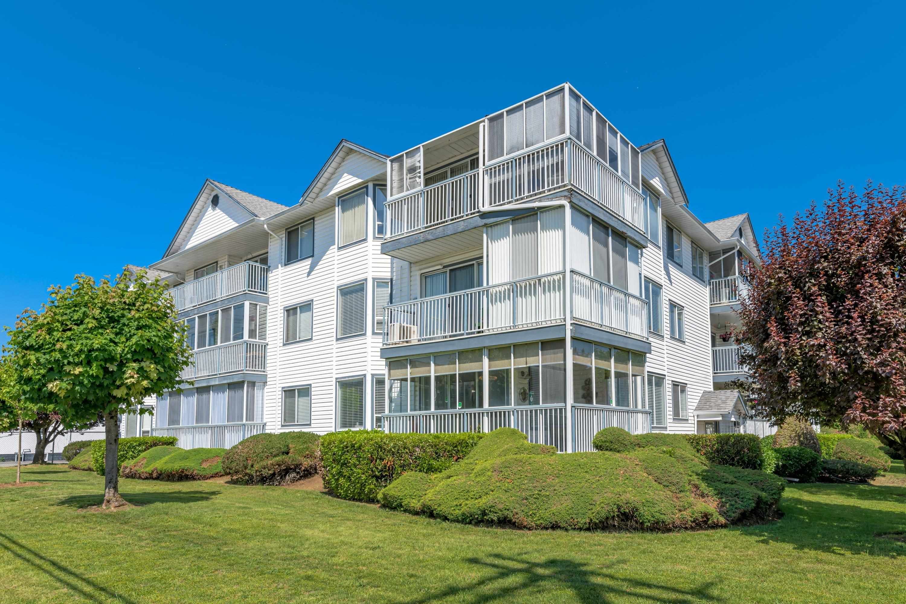 Main Photo: 105 2425 CHURCH Street in Abbotsford: Abbotsford West Condo for sale in "PARKVIEW PLACE" : MLS®# R2783154