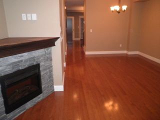 Photo 3: 9 32792 LIGHTBODY Court in Mission: Mission BC Townhouse for sale : MLS®# R2022758