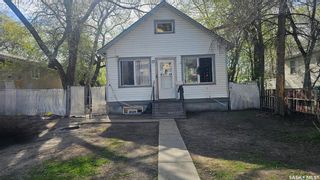 Main Photo: 211 V Avenue South in Saskatoon: Pleasant Hill Residential for sale : MLS®# SK969036