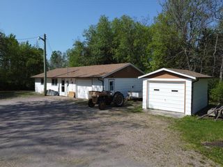 Photo 4: 34 Brookfield Road North in Lac Du Bonnet: Brookfield Residential for sale (R28)  : MLS®# 202315356