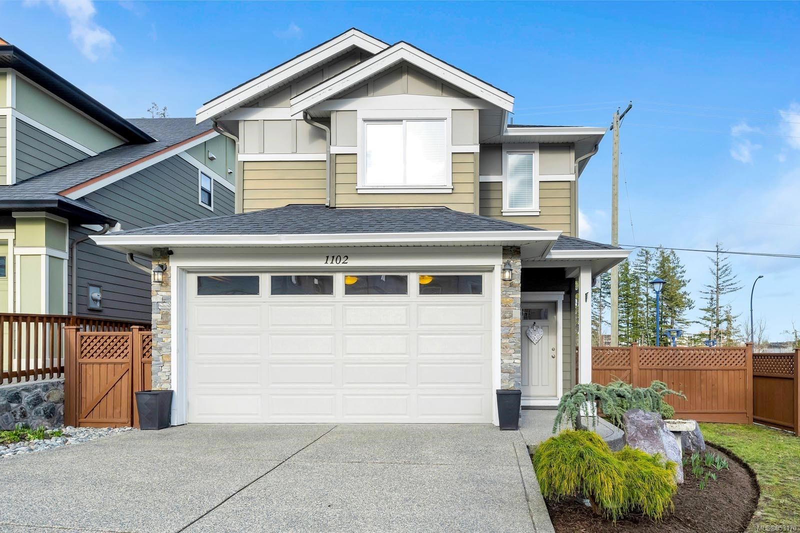 Main Photo: 1102 Bombardier Cres in Langford: La Westhills House for sale : MLS®# 953170