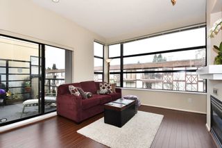 Photo 2: 505 124 W 3RD Street in North Vancouver: Lower Lonsdale Condo for sale in "THE VOGUE" : MLS®# R2030995