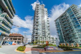 Photo 2: 2004 258 NELSON'S Court in New Westminster: Sapperton Condo for sale in "The Columbia" : MLS®# R2748034