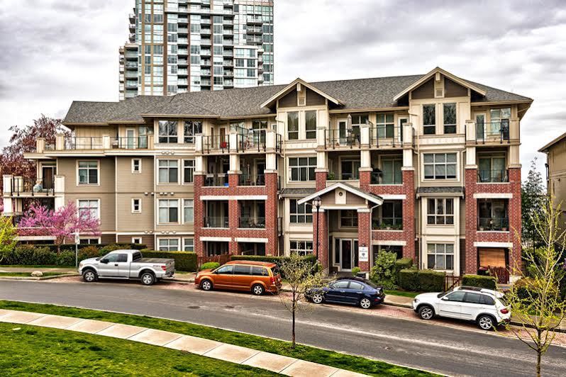 FEATURED LISTING: 406 - 285 ROSS Drive New Westminster