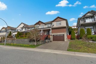 Photo 3: 33805 GREWALL Crescent in Mission: Mission BC House for sale : MLS®# R2866982