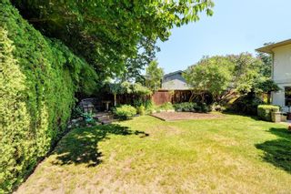 Photo 31: 2 704 Rockheights Ave in Esquimalt: Es Rockheights House for sale : MLS®# 932844