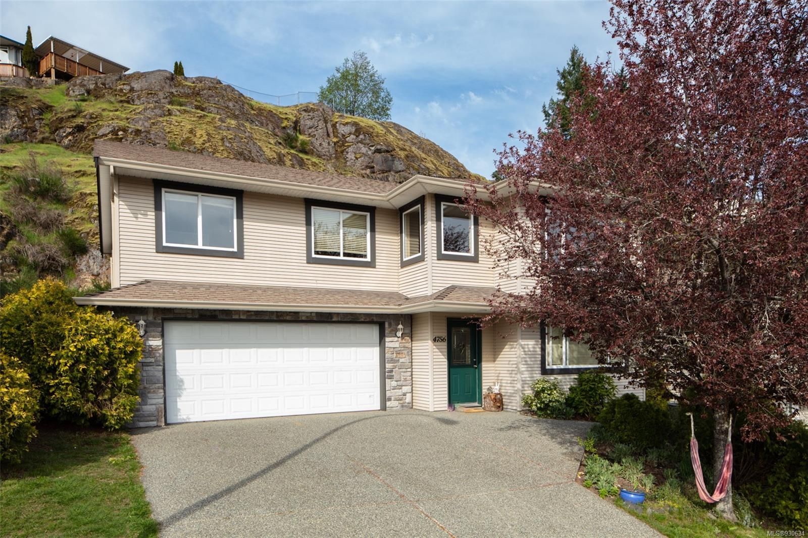 Main Photo: 4756 Fairbrook Cres in Nanaimo: Na Uplands House for sale : MLS®# 930634