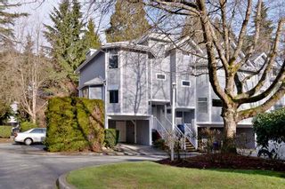 Photo 2: 9265 BRAEMOOR Place in Burnaby: Forest Hills BN Townhouse for sale in "MOUNTAIN GATE" (Burnaby North)  : MLS®# R2435025